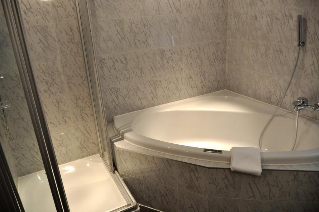 Hotel De La Paix シャンペリー 部屋 写真