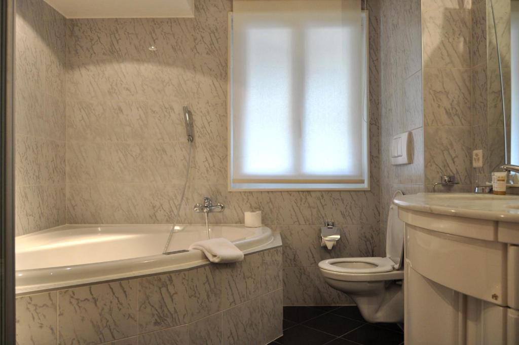 Hotel De La Paix シャンペリー 部屋 写真
