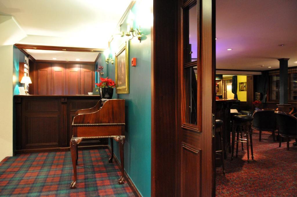 Hotel De La Paix シャンペリー エクステリア 写真