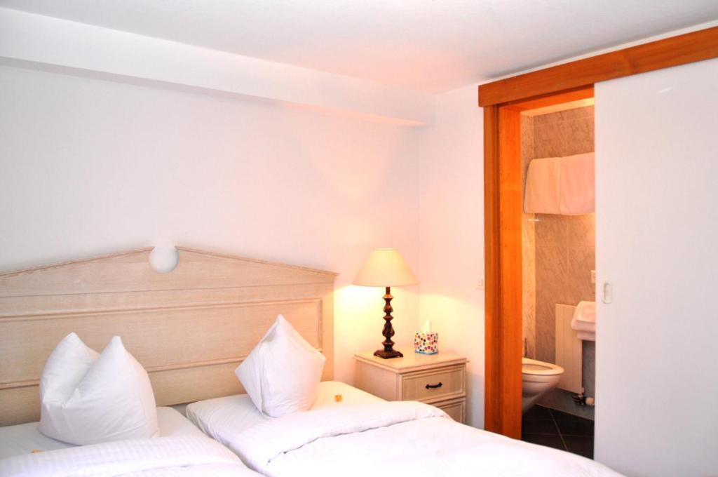 Hotel De La Paix シャンペリー 部屋 写真